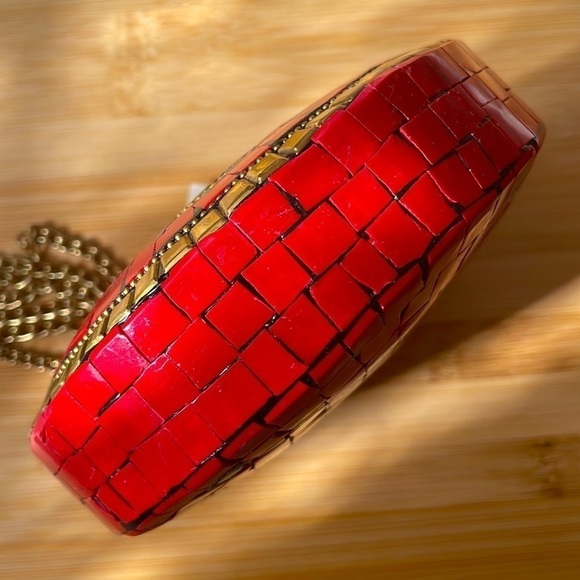 Brand New Antik Kraft Handcrafted India Small Metal Clutch Red Berry Chain Purse - Picture 9 of 15